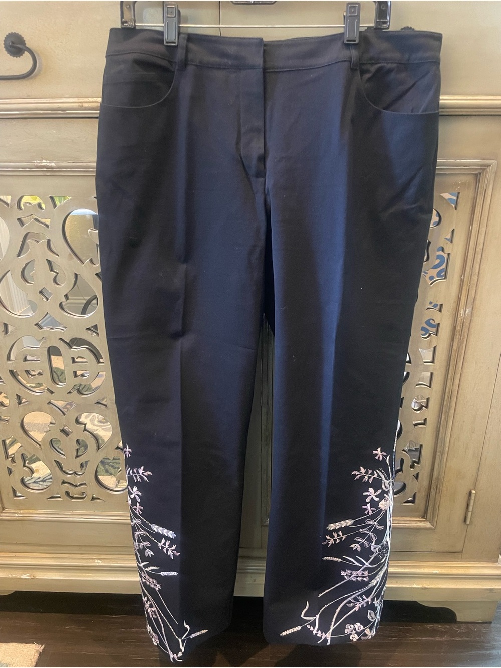 St John Women’s  Black Pants with White Botanical Embroidery - Picture 3 of 6